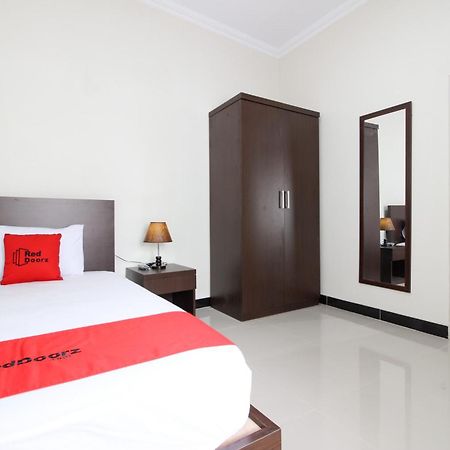 Reddoorz Syariah Plus @ Jakal Bawah 3 Kejayan Extérieur photo