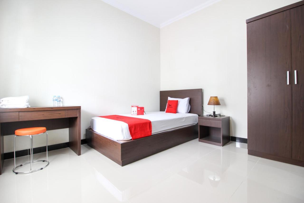 Reddoorz Syariah Plus @ Jakal Bawah 3 Kejayan Extérieur photo