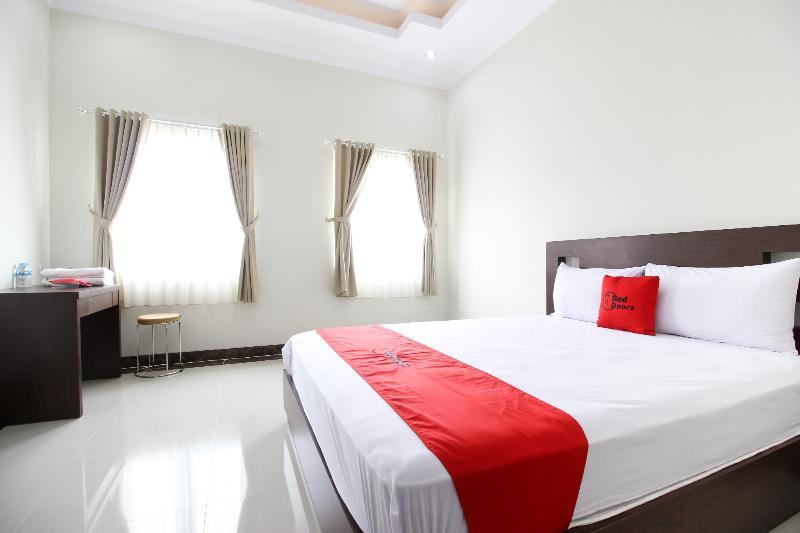 Reddoorz Syariah Plus @ Jakal Bawah 3 Kejayan Extérieur photo